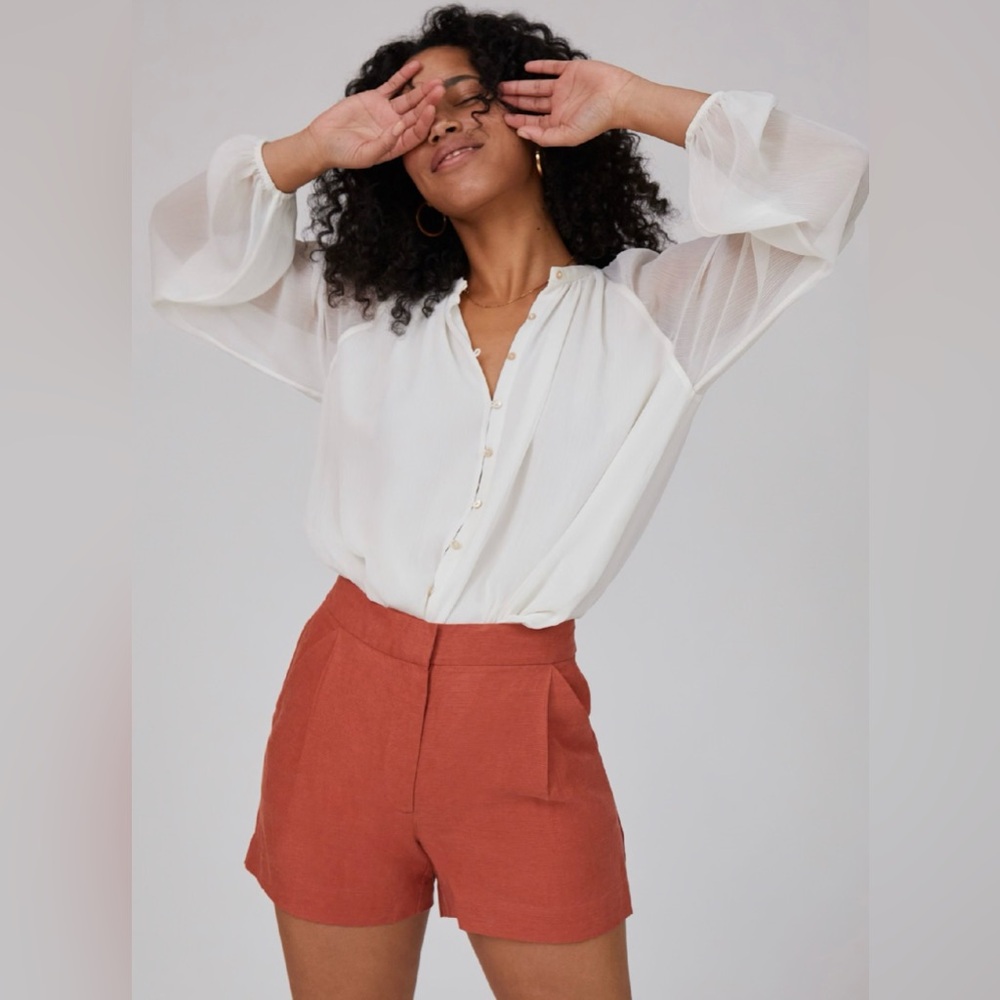 Aritzia Wilfred Fable High-Rise Pleated Linen Mini Shorts‎ Moroccan Spice Size 2